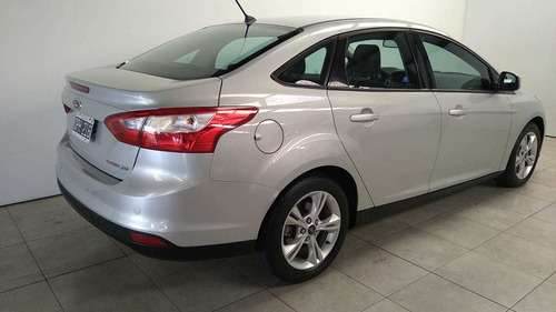 Imagen 4 de 9 de Ford Focus 4p 2.0l N At Se Plus 2015