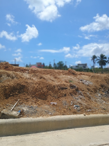 Venta De Terreno Con Títulos En Santo Domingo Norte 