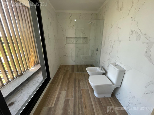 Casa En Venta En Chateau