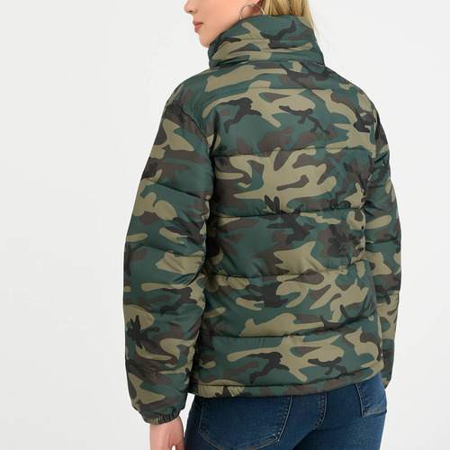 Campera Sybilla Texturada Bolsillos Cierre Broches Abrigada