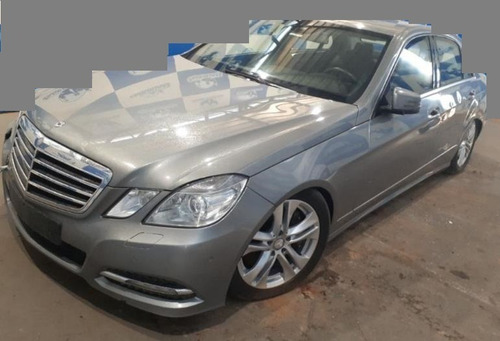 Imagem 1 de 4 de Mercedes E500 2010 Sucata / Farol / Peças