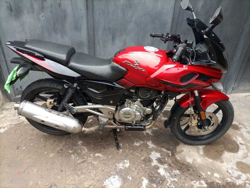 Imagen 2 de 7 de Bajaj Rouser 220f