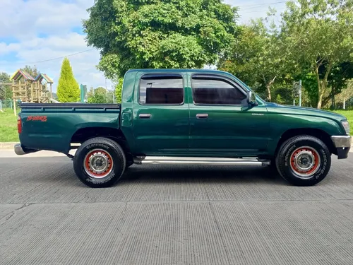 Toyota Hilux 2.4l 4x2