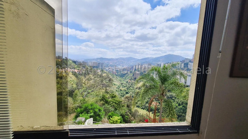Ana Torres. Townhouse En Venta 24-23609 En Lomas De Prados Del Este