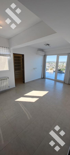 Venta Departamento Piso 3 Dormitorios - Nivel Gerencial - Bº Santa Genoveva