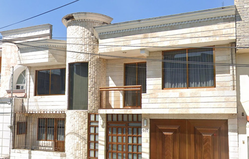 Se Vende Casa En !!!pensador Mexicano...venustiano Carranza.. Excelente Ubicación!!!!!remates Hipotecarios