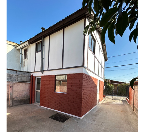 Práctica Casa Recién Renovada A Pasos Metro Las Parcelas