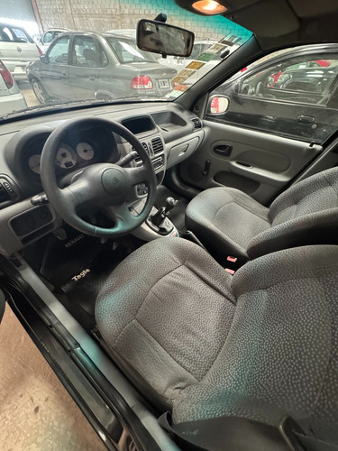 Renault Clio 1.2 F2 Pack