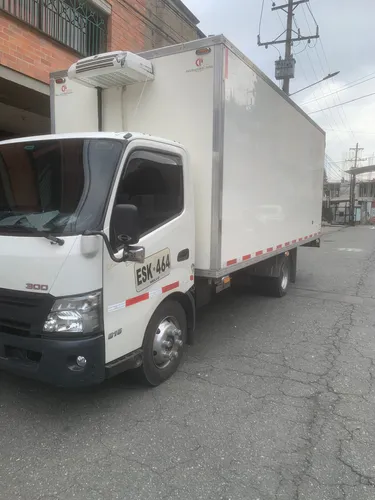Camion Hino Dutro Max Modelo 2017 Con Térmo De Refrigeración