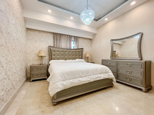 Apartamento Moderno En Piantini En Venta