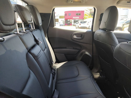 Fiat Toro Freedom 4x2 1.8 Nafta Stock Disponible