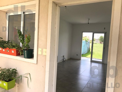 Imagen 2 de 13 de Departamento - Zarate
