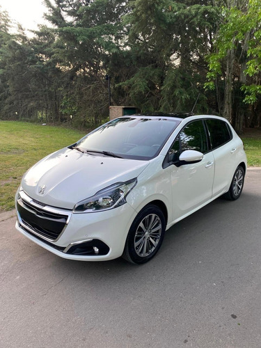 Peugeot 208 1.6 Feline Tiptronic