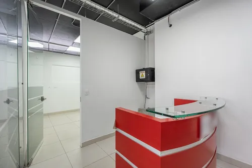 Oficina En Arriendo/venta En Chico Norte. Cod A1094083