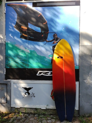 Imagen 3 de 6 de Tabla Surf 6'6'' Retro Fish Con Funda Quillas Stock Surfing