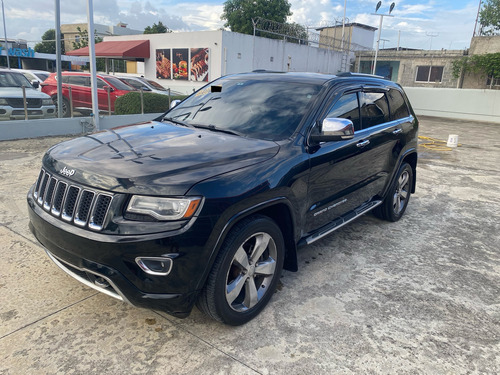 Jeep Grand Cherokee Overlant 2014 Inicial: 300,000