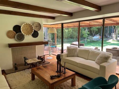 Excelente Casa Con Gran Jardin