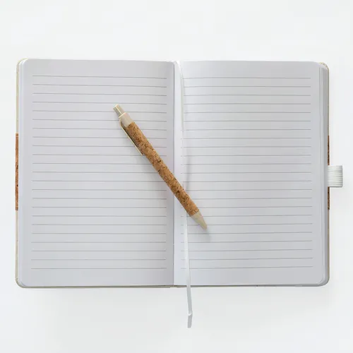 Cuaderno Génerico Corcho Cuaderno c/corcho 80 hojas rayada pack x 4 liso color nude