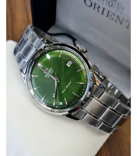 Relógio Orient Bambino Automático Forest Green Ra-ac0m09e30b Correia Prateado Bisel Prateado Fundo Verde