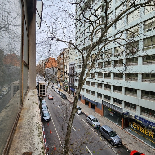 Alquiler Oficina O Consultorio En Centro De Montevideo 60mts2.