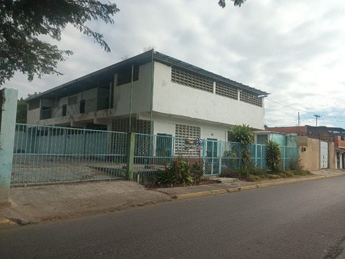 Terreno De Escuela En Guacara Calle Urdaneta. Luz Coelho