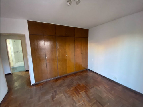 Venta Departamento Calle Colon Y España