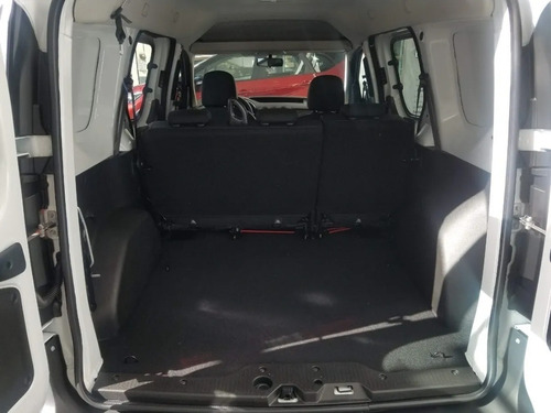Imagen 10 de 12 de Kangoo Confort 5 Asientos Entrega!! La Nueva Tasa 9.9% (fp)