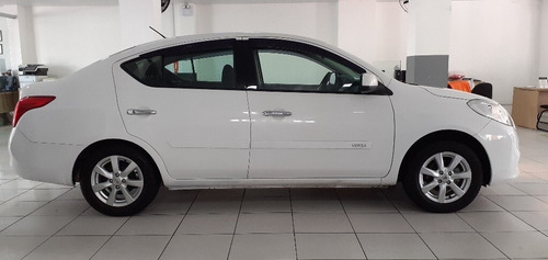 Nissan Versa 2014/2014 5j34
