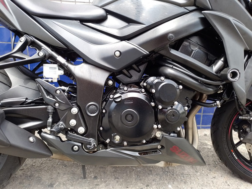 Suzuki Gsx S 750