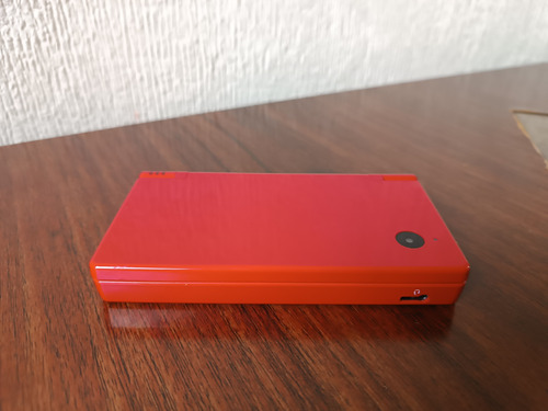 Nintendo Dsi 64gb Con Más De 1200 Juegos Rojo (Usado)