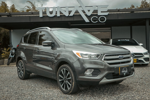 Ford Escape 2.0 Titanium 245 hp