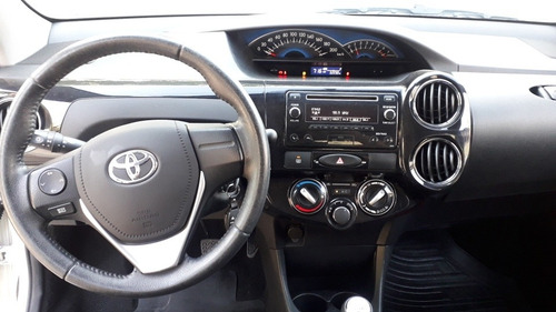 Toyota Etios 1.5 Sedan Xls 2015