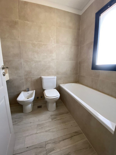 Imagen 25 de 27 de Casa A La Laguna En Venta En El Cantón, Escobar