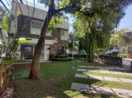 Casa En Condominio Amueblada Y Con Alberca, En Jiutepec Morelos.