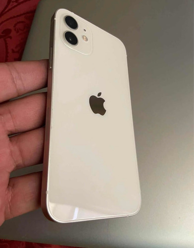 iPhone 12 (Usado)