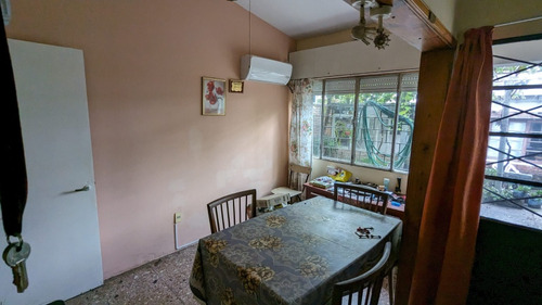 Dueño Vende 2 Casa En Un Solo Padron En Barrio Colón Cerca De Todos Los Servicios.