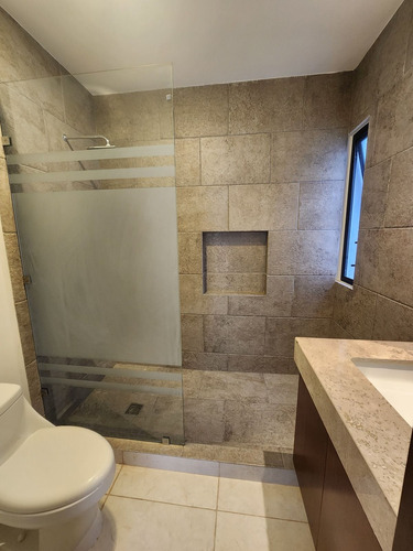 Casa En Venta En Privada Palta Con Amenidades, Cholul.