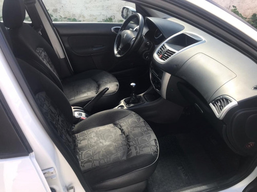 Peugeot 207 Xs Compact 1.4n 4 Ptas. Mt / Nafta / 2010
