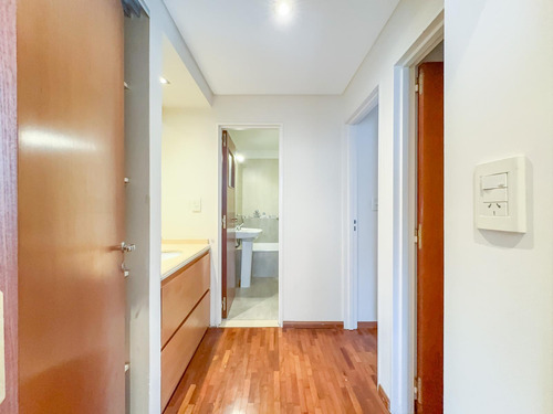 Departamento En Venta, 2 Dormitorios, Balcon, Zona Rio