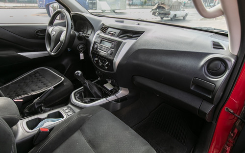 Nissan Np300 2.3 Se Diesel 4wd Dob.cab. 6mt 4p 2017.