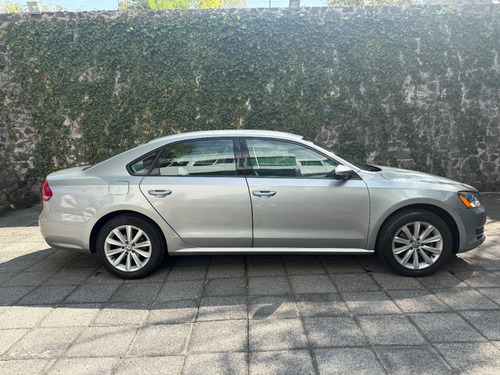 Volkswagen Passat 2.5 Sportline At