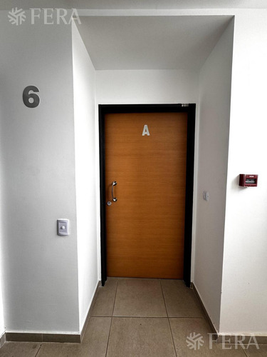 Venta De Departamento De 2 Ambientes Con Balcón En Quilmes
