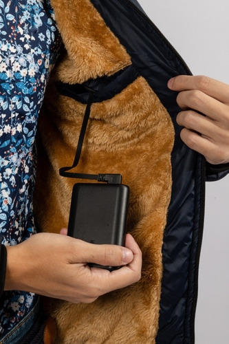 Imagen 2 de 10 de Campera Con Sistema De Calentador Usb