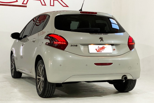 Peugeot 208 Feline