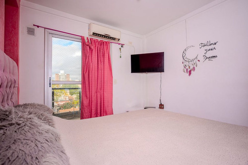 Venta Monoambiente Con Subdivisión. Caseros Centro