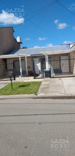 Imagen 1 de 25 de Casa - Jose Marmol