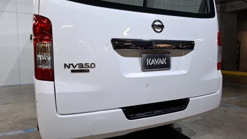 Nissan Nv350 Urvan 2.5 15 Pasajeros Amplia A/a Paq Seg