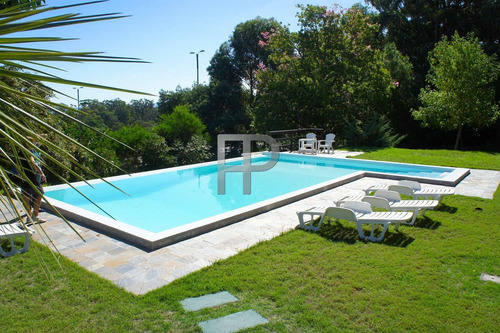 Imagen 2 de 19 de Casa En Venta Punta Ballena 9 Dormitorios, 2500 M2 Terreno