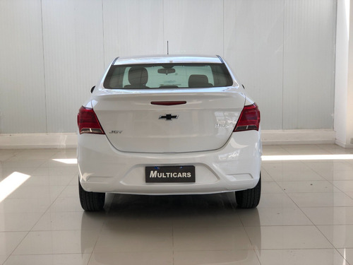 Imagen 10 de 15 de Chevrolet Onix Plus 1.4 Joy Black Mt 4p