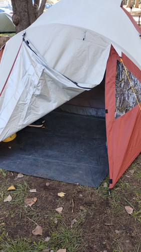 Carpa Waterdog Cuzco , Termo Sellad 4 Estaciones, 4 Personas Bordó (Usado)